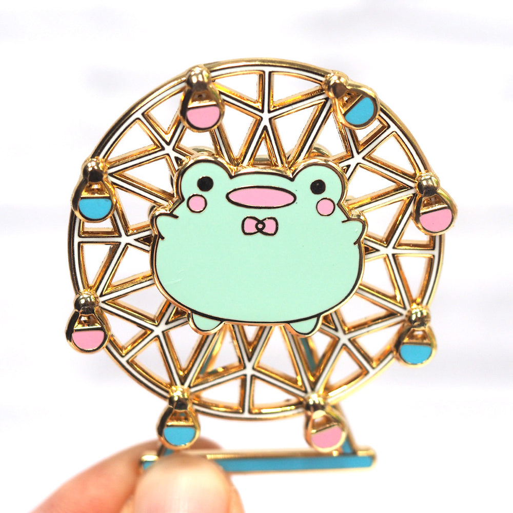 Ferris Wheel Frog - Spinning Metal Enamel Pin