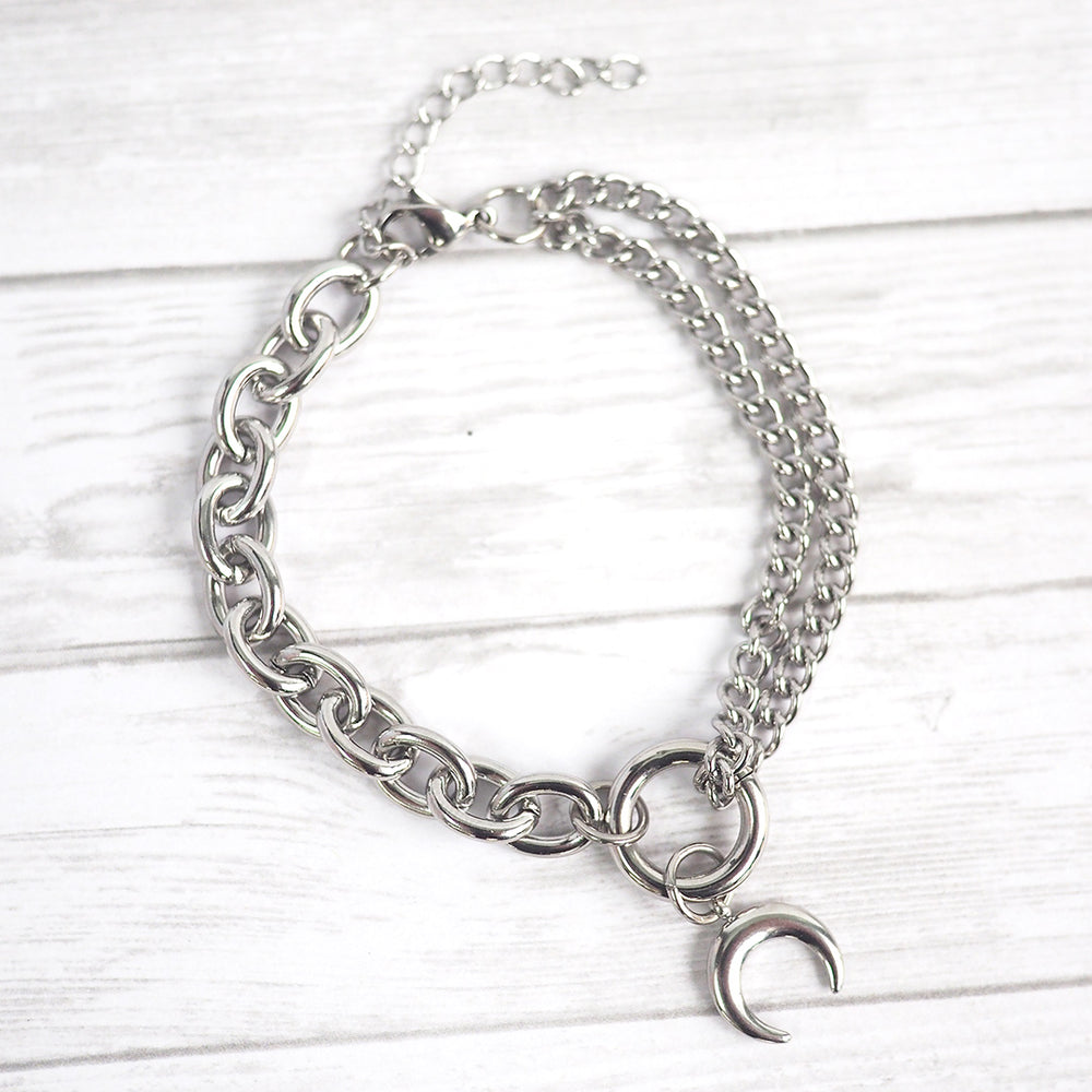 
            
                Load image into Gallery viewer, Double Chain Crescent Moon Bracelet
            
        