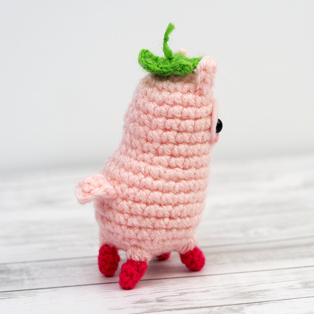 Strawberry Llama Amigurumi
