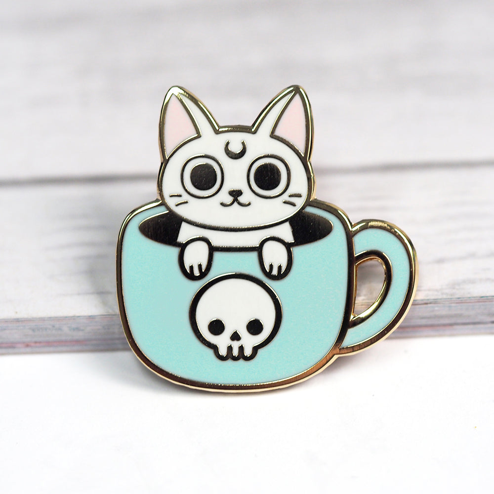 Luna Mug Cat - Metal Enameled Pin