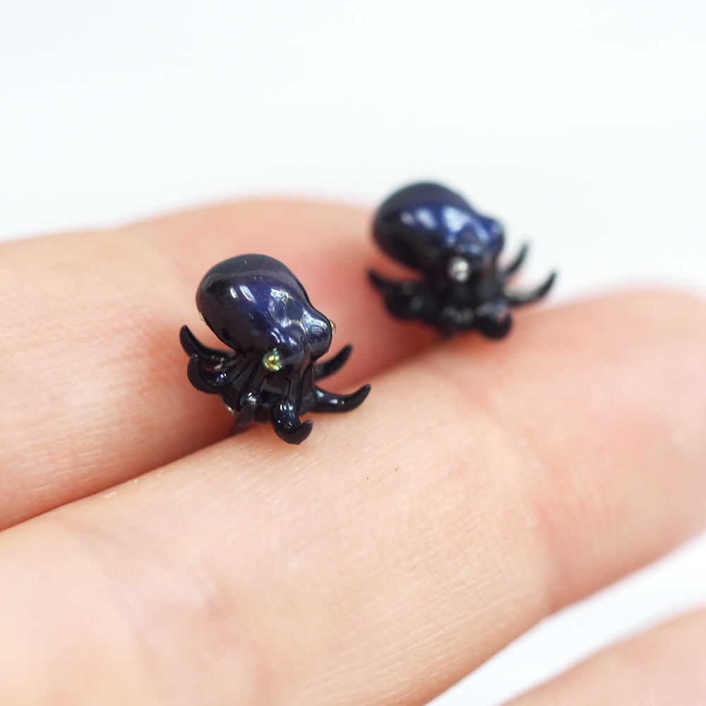 
            
                Load image into Gallery viewer, Mini Octopus - Color-Changing Stud Earrings
            
        