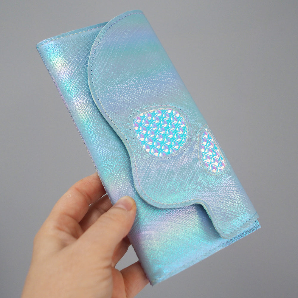 
            
                Load image into Gallery viewer, Skull Tri-Fold Wallet - Blue Unicorn Sparkle
            
        