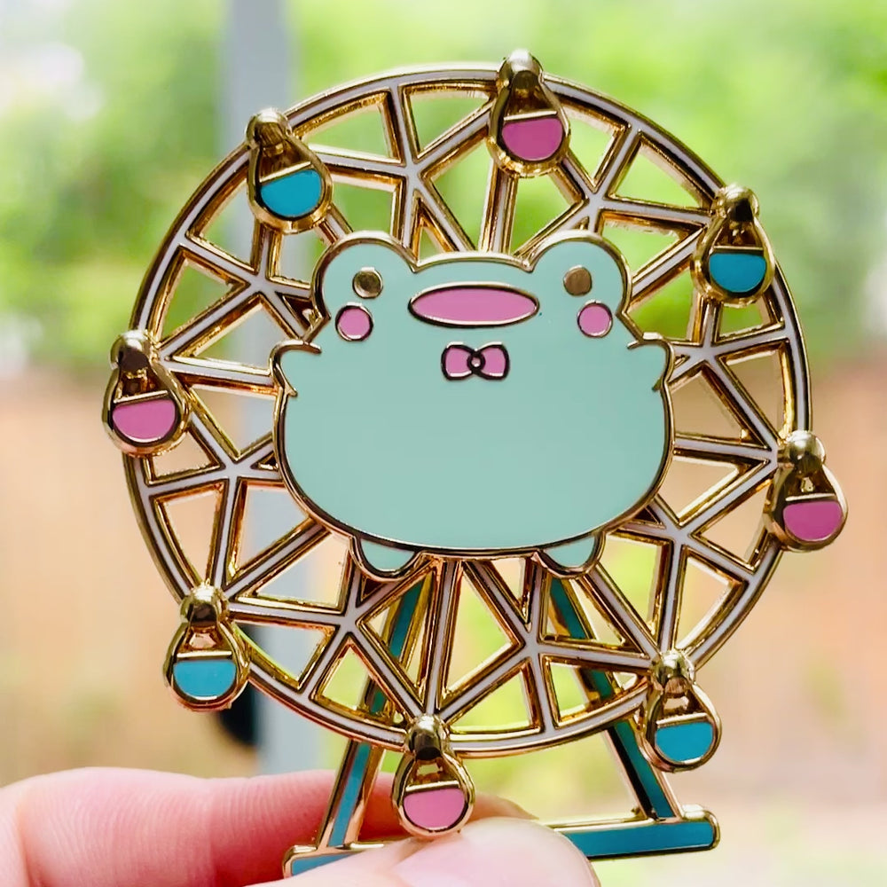 Ferris Wheel Frog - Spinning Metal Enamel Pin