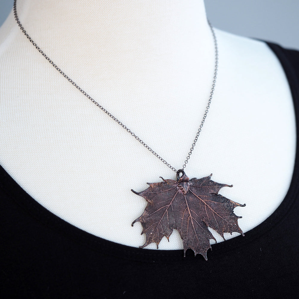 
            
                Load image into Gallery viewer, Maple Leaf Necklace - Antiqued
            
        