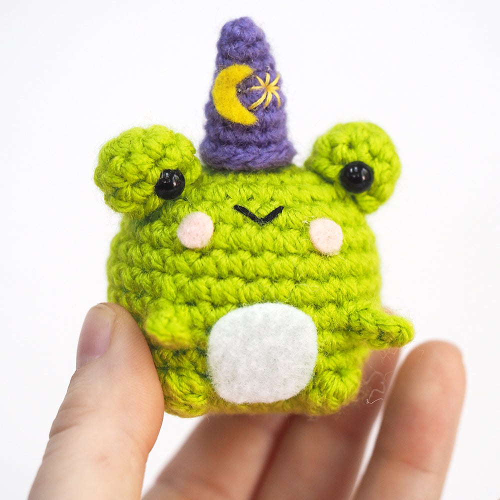Wizard Frog Amigurumi