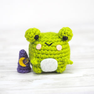 Wizard Frog Amigurumi