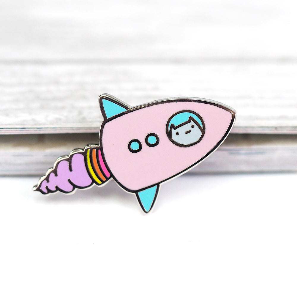 Spaceship Kitty!- Metal Enameled Pin
