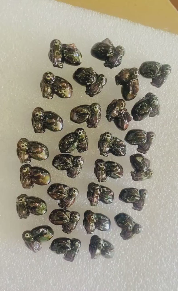 
            
                Load and play video in Gallery viewer, MOOD Changing Nebula Cuttlefish - Stud Earrings
            
        