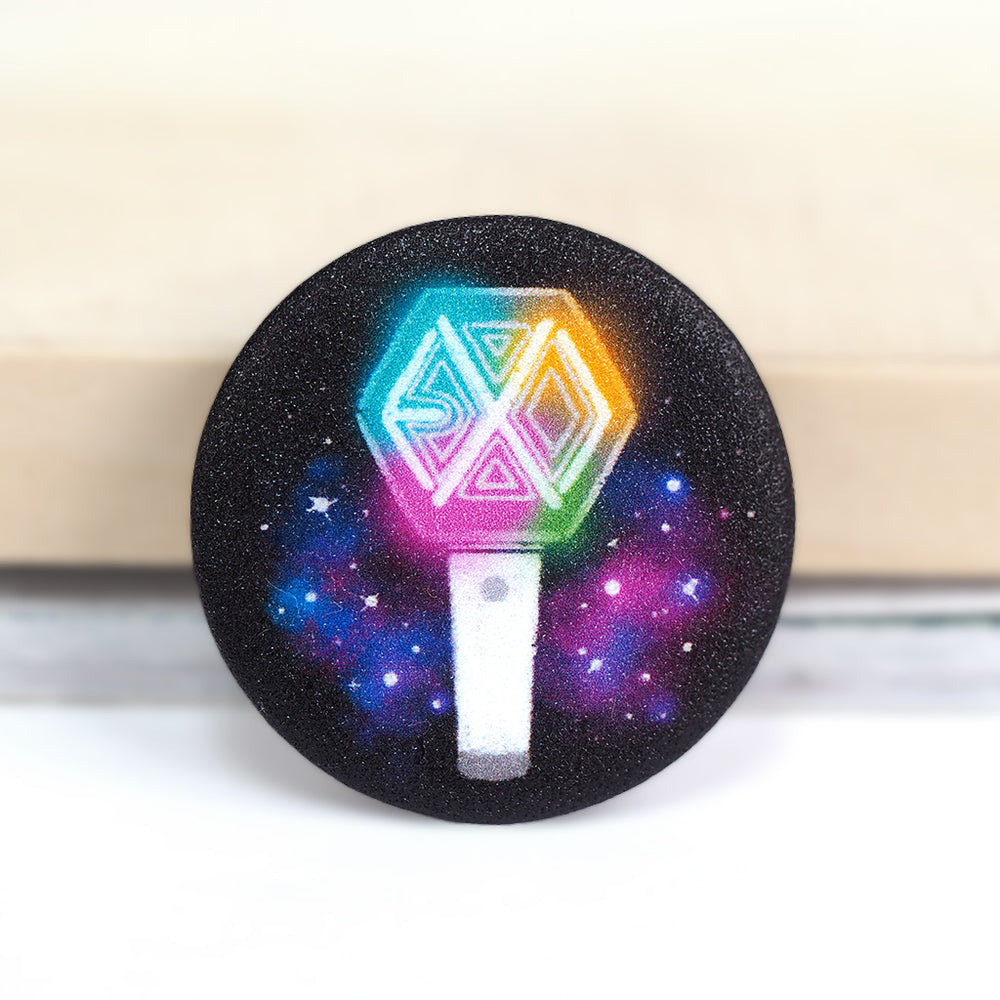 
            
                Load image into Gallery viewer, EXO Lightstick Shimmer Pin
            
        