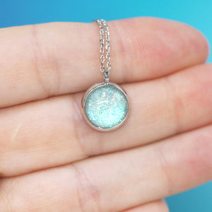 Dainty Circle Necklace - Moon Glow