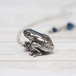 
            
                Load image into Gallery viewer, Silver Dart Frog Necklace
            
        