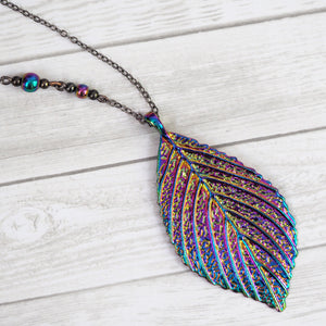 
            
                Load image into Gallery viewer, Fairy Forest Leaf Necklace
            
        