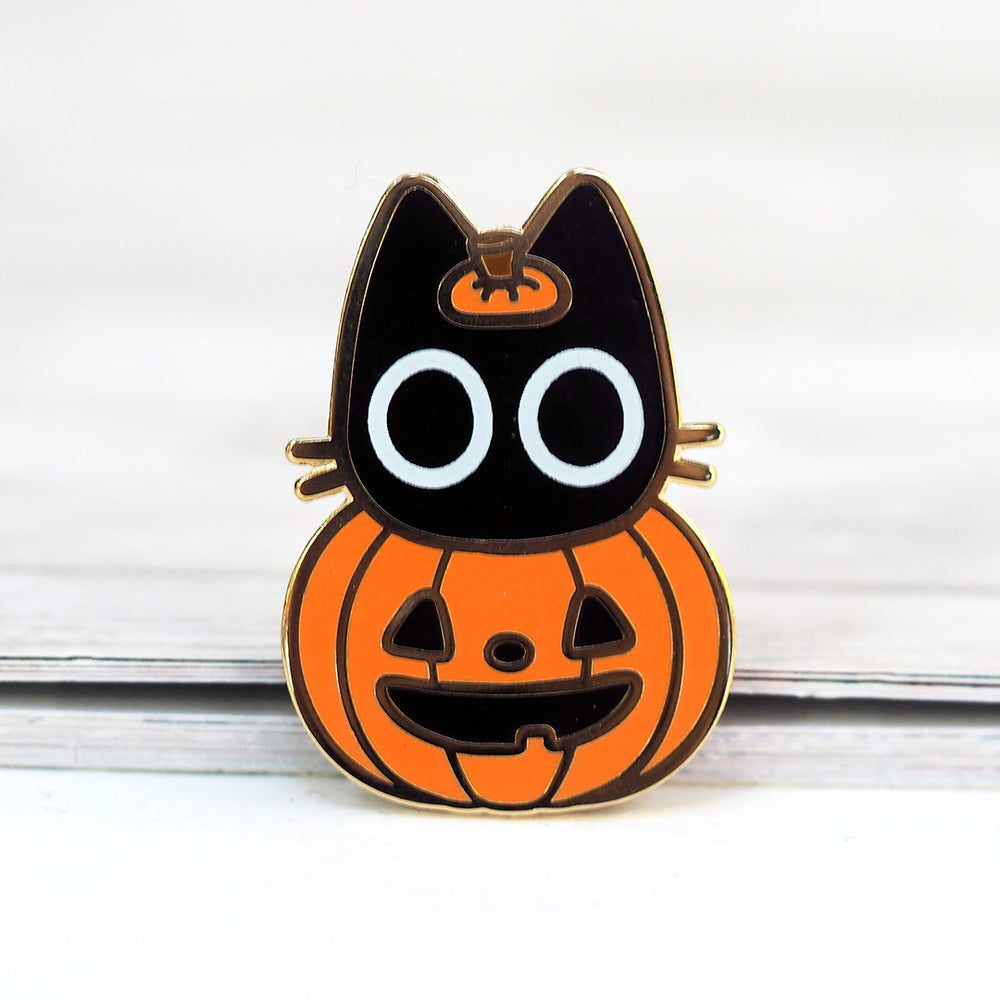 Pumpkin Cat - Metal Enameled Pin