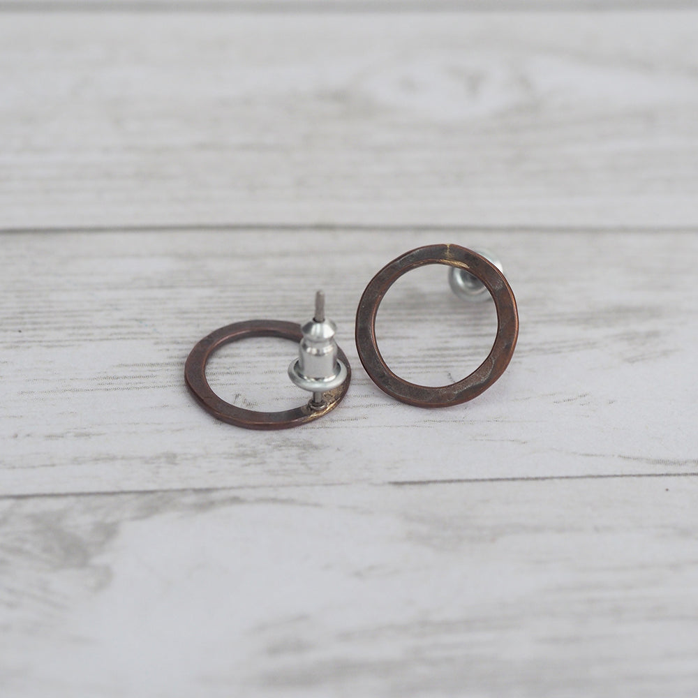 
            
                Load image into Gallery viewer, Copper Circle Stud Earrings
            
        